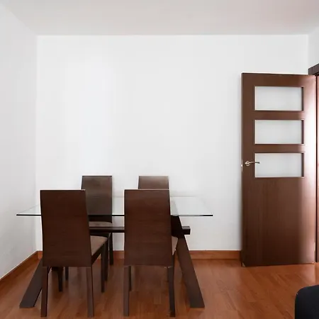 Confortable En El Centro De דירה